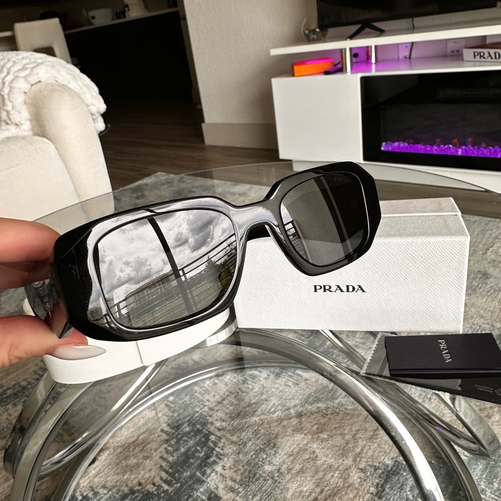 Prada Angular Black Sunglasses Perfect Condition … - image 5